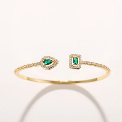 Bracelet ouvert incrusté de Zircon